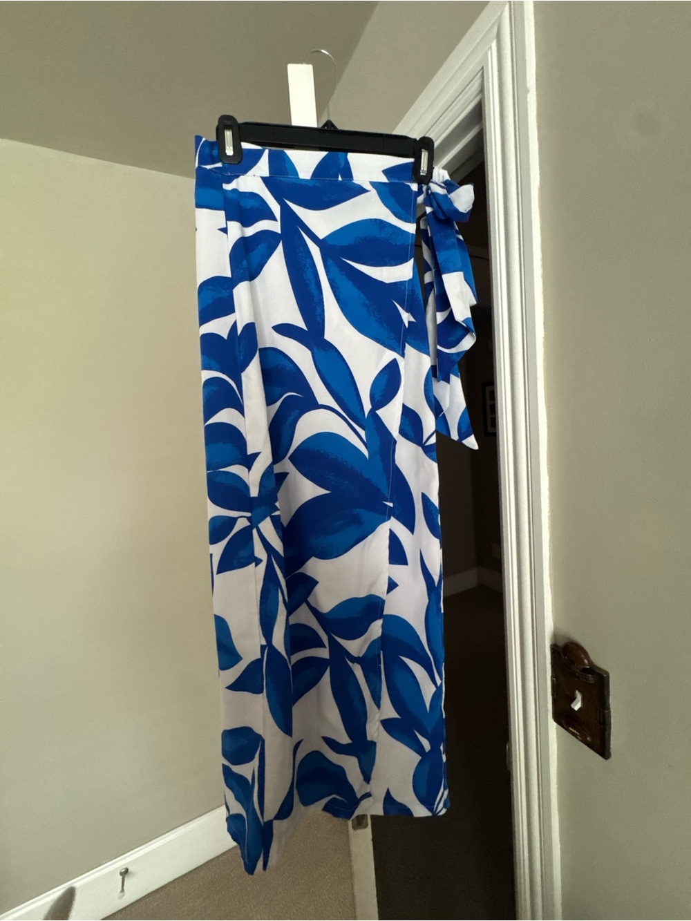 Blue & White Leaf Print Wrap Skirt